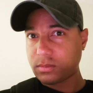 Meet your Posher, Roberto adán